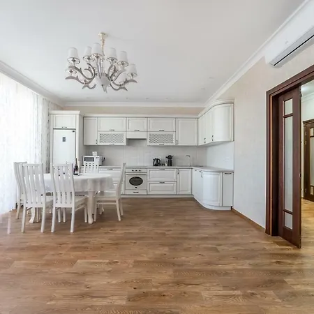 Трёхкомнатные Апартаменты На Фонтанской Дороге 58! Apartment Odesa