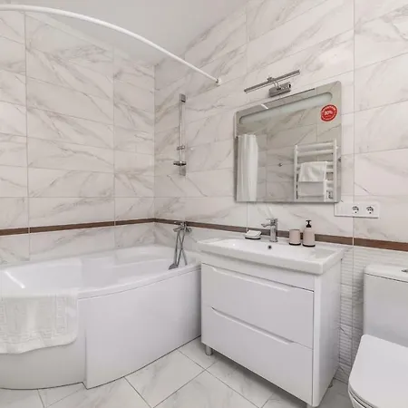 Трёхкомнатные Апартаменты На Фонтанской Дороге 58! Apartment Odesa